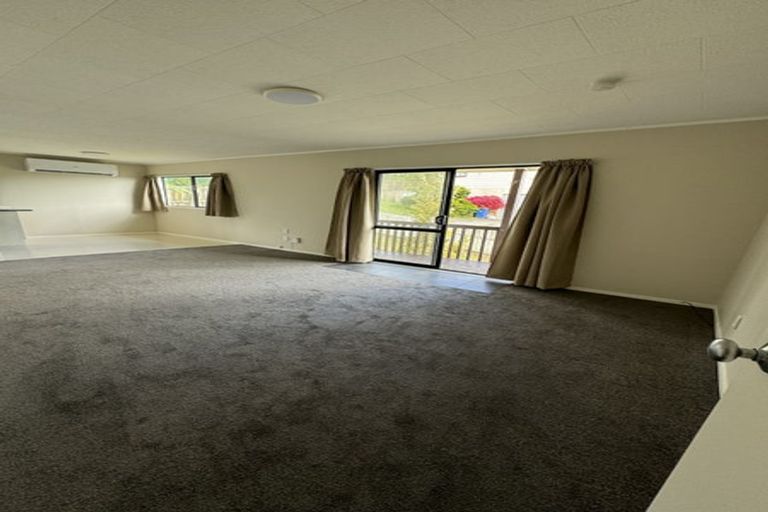 Photo of property in 64 Solar Road, Glen Eden, Auckland, 0602