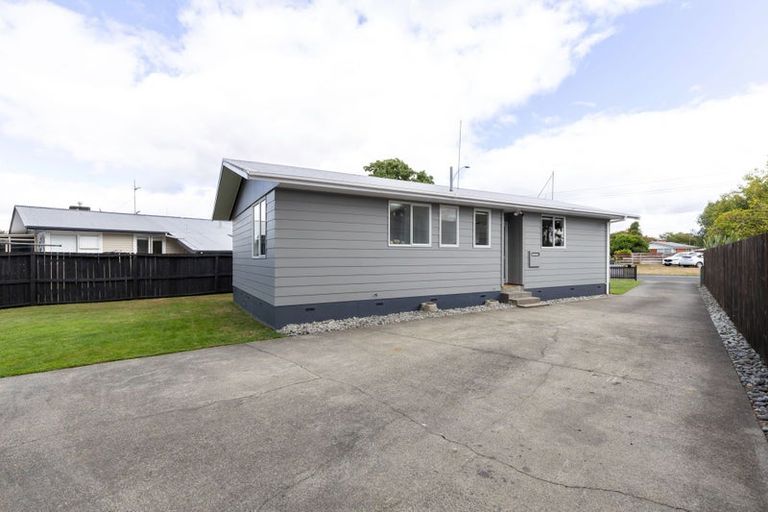 Photo of property in 103 Collins Road, Melville, Hamilton, 3206