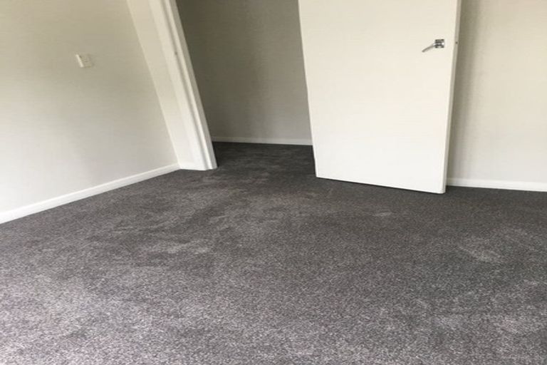 Photo of property in 2/14 Great South Road, Manurewa, Auckland, 2102