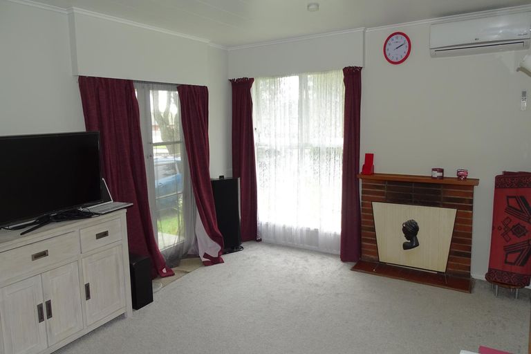 Photo of property in 245 Robertson Road, Mangere East, Auckland, 2024