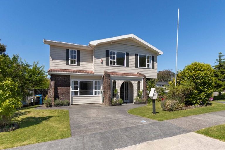 Photo of property in 52 Oriel Avenue, Tawa, Wellington, 5028