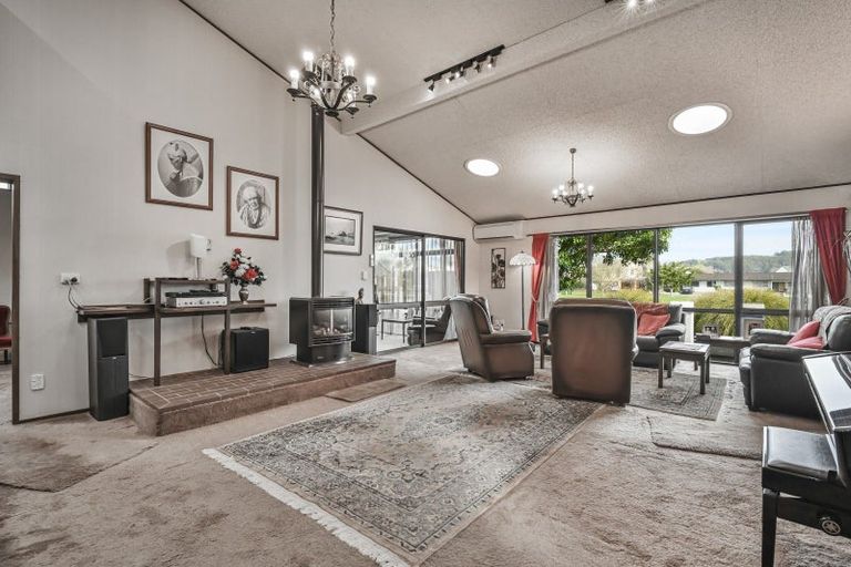 Photo of property in 17 Donegal Crescent, Tamatea, Napier, 4112