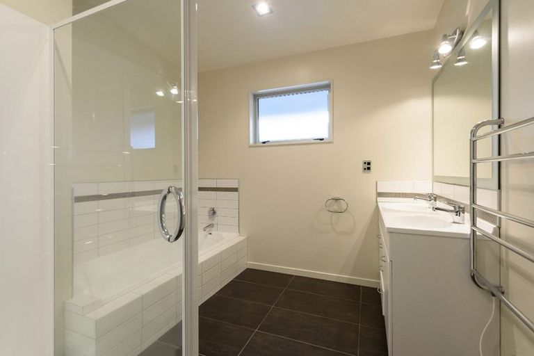 Photo of property in 3 Sedgley Grove, Churton Park, Wellington, 6037