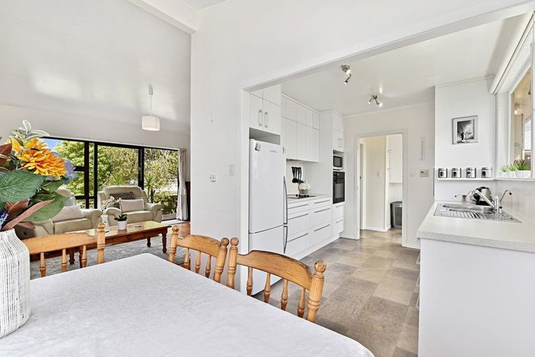 Photo of property in 10 Lomas Place, Manurewa, Auckland, 2102