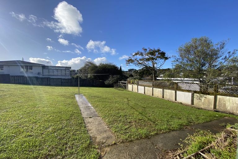 Photo of property in 61 Blakeborough Drive, Forrest Hill, Auckland, 0620