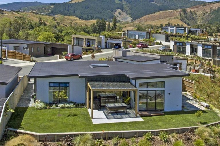 Photo of property in 23 Hill Tops Way, Stoke, Nelson, 7011