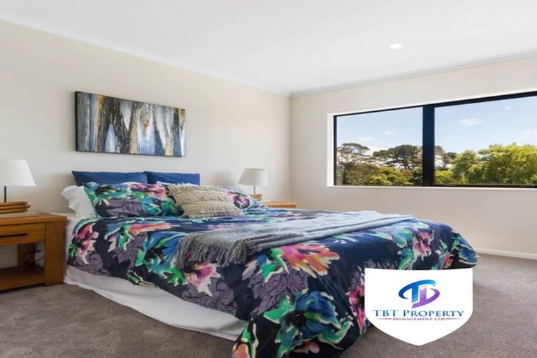 Photo of property in 3/504 Swanson Road, Ranui, Auckland, 0612