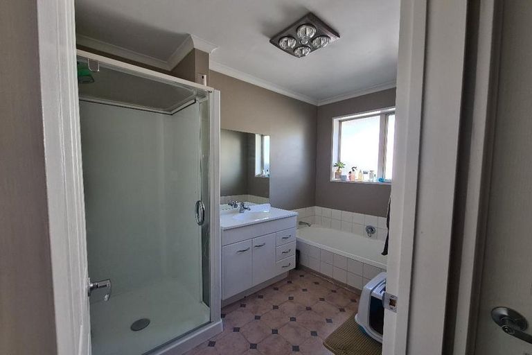 Photo of property in 6 Dinton Street, Russley, Christchurch, 8042
