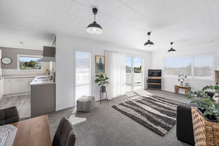 Photo of property in 2 Westbourne Avenue, Pomare, Rotorua, 3015