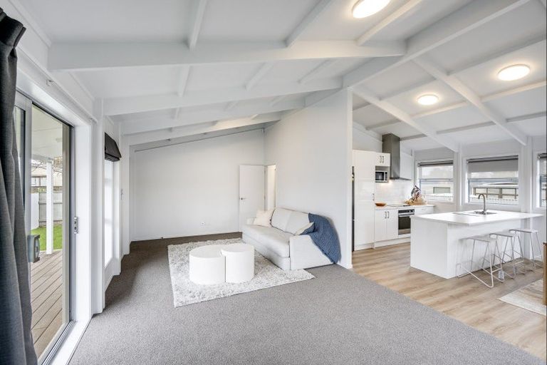 Photo of property in Lantern Light Takeaways, 1012 Willowpark Road North, Mayfair, Hastings, 4122