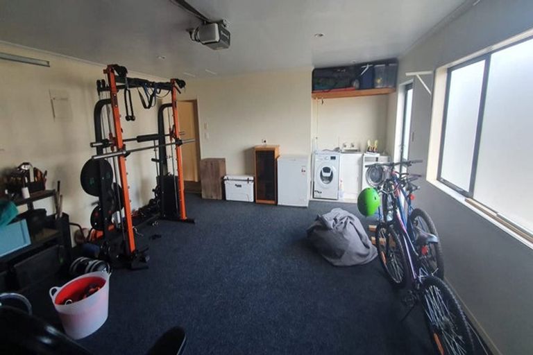 Photo of property in 7 Richard Hill Close, Fairview Heights, Auckland, 0632