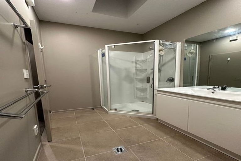 Photo of property in 3/4a Malvern Road, Ngauranga, Wellington, 6035