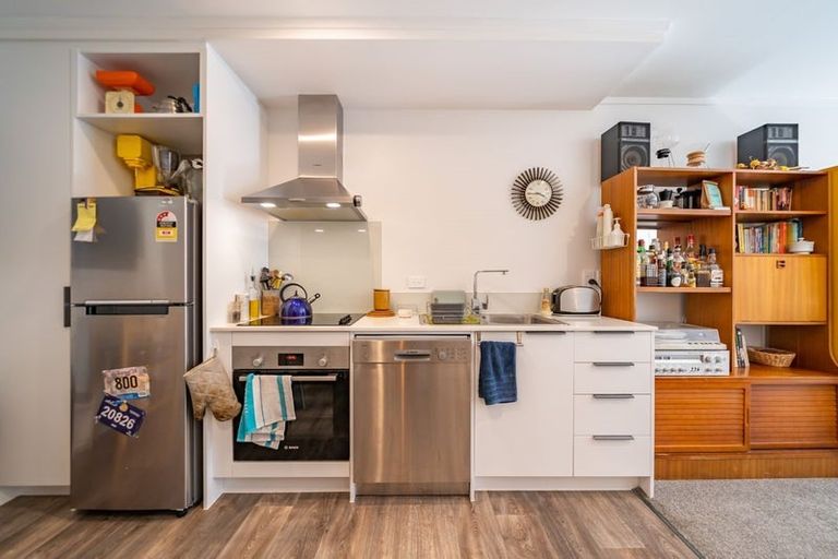 Photo of property in 16 Constable Street, Newtown, Wellington, 6021