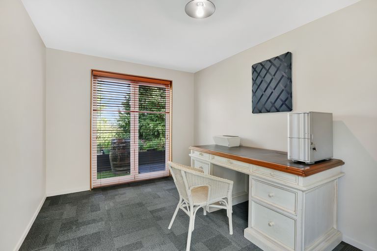 Photo of property in 97 Thornton Road, Cambridge, 3434