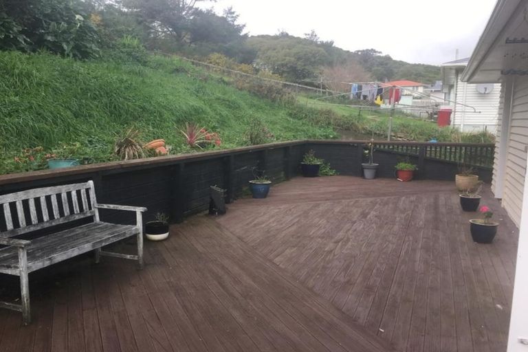 Photo of property in 198 Sievers Grove, Cannons Creek, Porirua, 5024