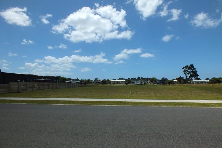 Photo of property in 147 Ngaio Drive, Matarangi, Whitianga, 3592