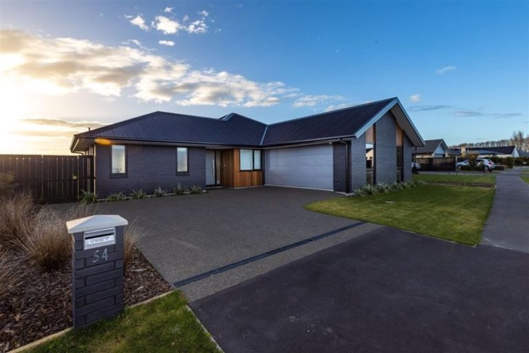 Photo of property in 54 Bronco Drive, Aidanfield, Christchurch, 8025