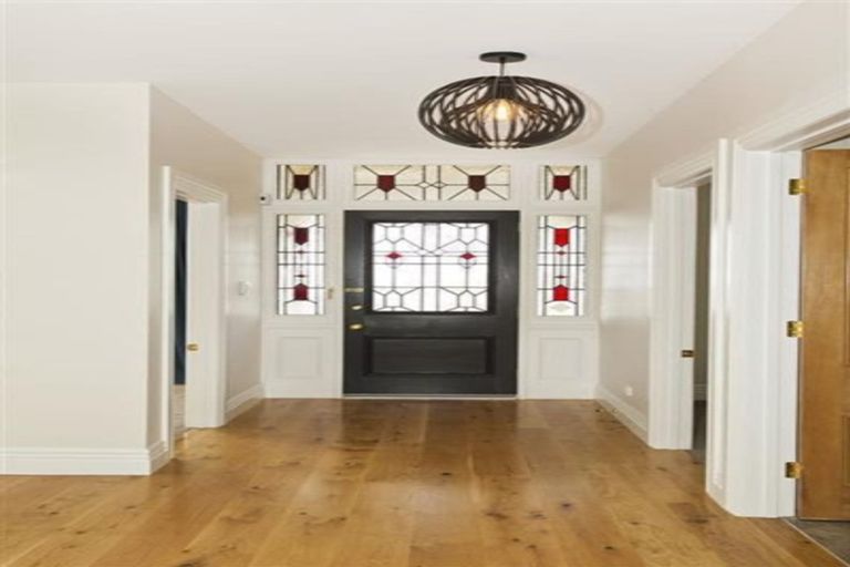 Photo of property in 4 Wakanui Street, Birkenhead, Auckland, 0626