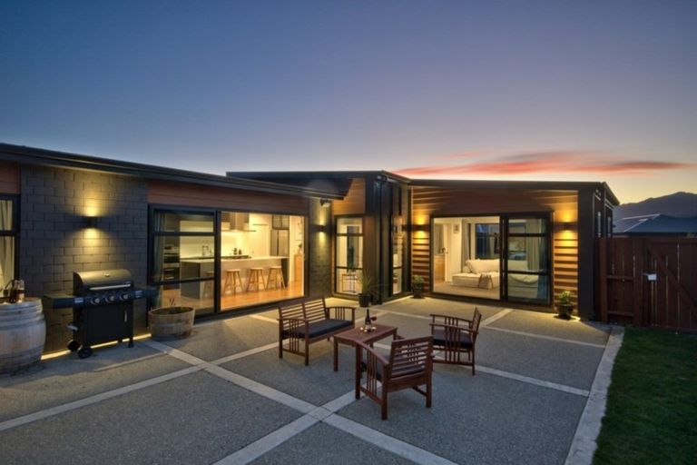 Photo of property in 38 Risinghurst Terrace, Lower Shotover, Queenstown, 9304