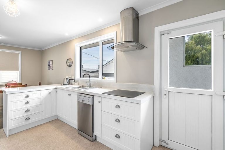 Photo of property in 63 Edinburgh Crescent, Waikiwi, Invercargill, 9810