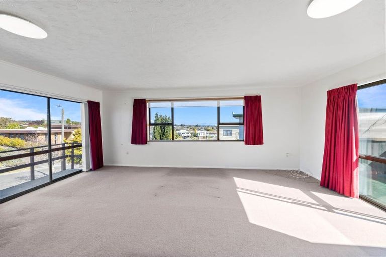Photo of property in 22 Golders Place, Richmond Heights, Taupo, 3330