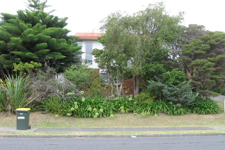 Photo of property in 2/57 Stanley Road, Glenfield, Auckland, 0629