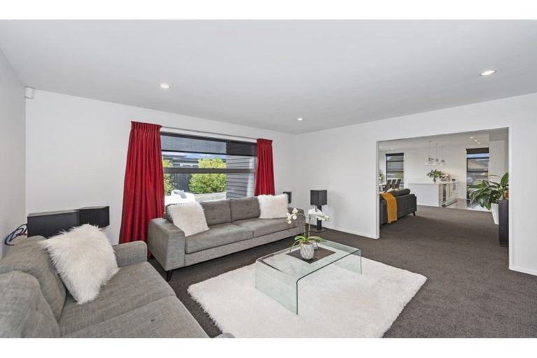 Photo of property in 5 Constance Place, Aidanfield, Christchurch, 8025