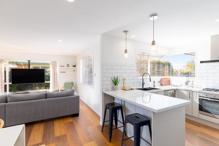 Photo of property in 6 Ronald George Place, Parklands, Christchurch, 8083