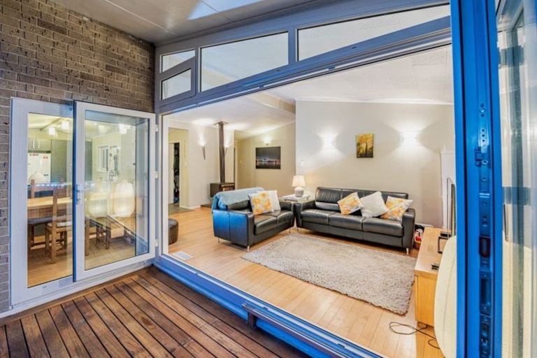 Photo of property in 2/27 Elliott Avenue, Bayview, Auckland, 0629