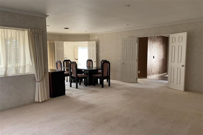 Photo of property in 14 Tolben Place, Golflands, Auckland, 2013