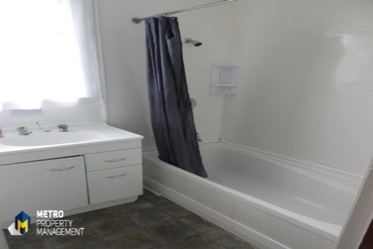 Photo of property in 295 Main South Road, Green Island, Dunedin, 9018