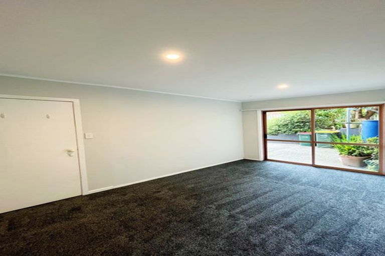 Photo of property in 3/8 Hart Road, Hauraki, Auckland, 0622