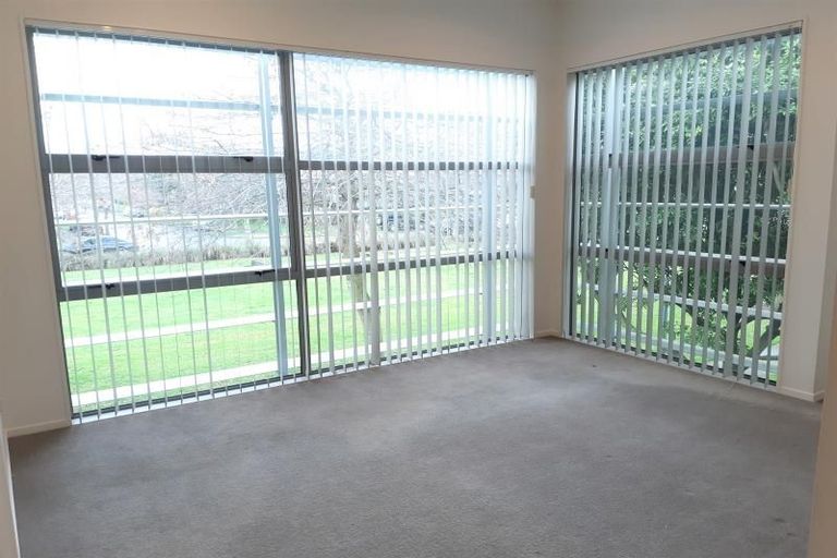 Photo of property in 30 Kauri Drive, Takanini, 2112