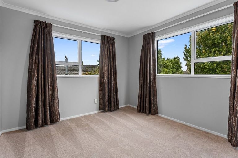 Photo of property in 13 Ardmore Place, Bishopdale, Christchurch, 8053