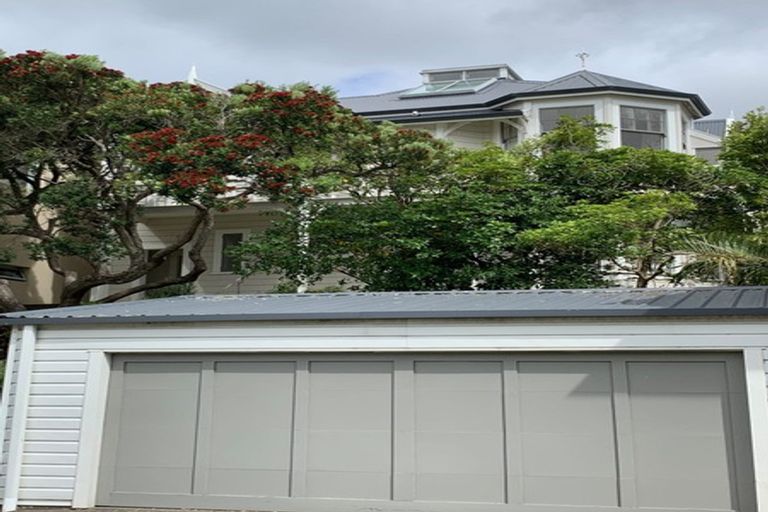 Photo of property in 21 Salamanca Road, Kelburn, Wellington, 6012