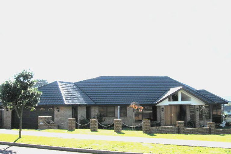 Photo of property in 30 Norm Pellow Drive, Manurewa, Auckland, 2105