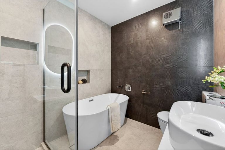 Photo of property in 3/27 Hastings Road, Mairangi Bay, Auckland, 0630