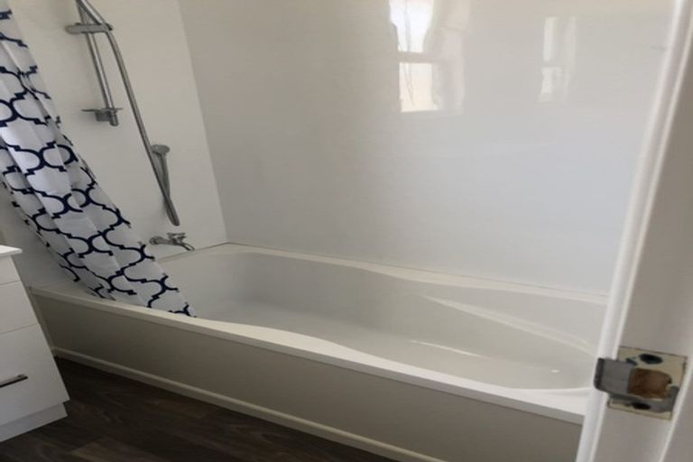 Photo of property in 44 Carrington Avenue, Hillcrest, Hamilton, 3216