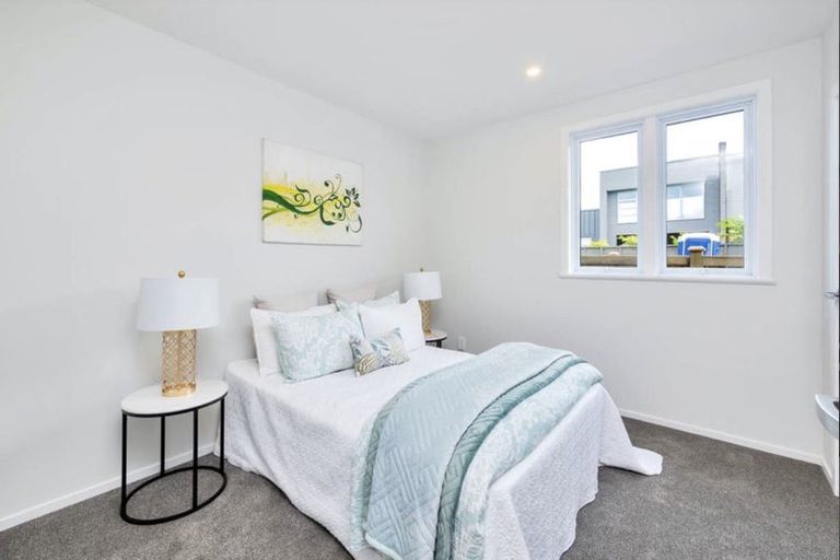 Photo of property in 41 Knights Road, Rothesay Bay, Auckland, 0630