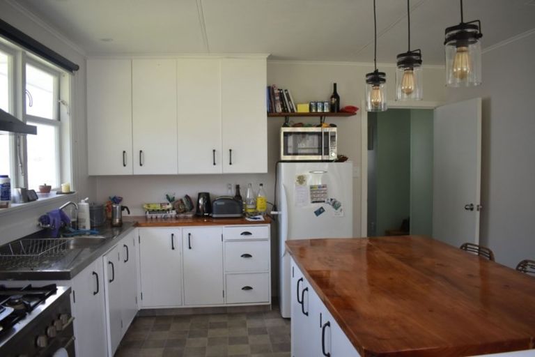 Photo of property in 9 Pomare Place, Spotswood, New Plymouth, 4310