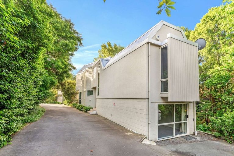 Photo of property in 2/88 Clyde Road, Ilam, Christchurch, 8041