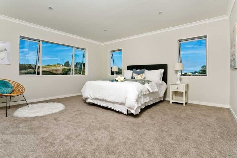 Photo of property in 37 Johns Creek Crescent, Silverdale, 0932