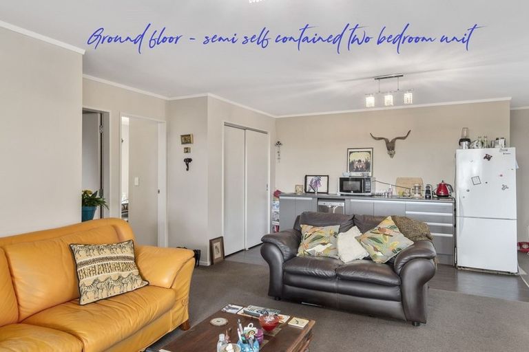 Photo of property in 103 Winara Avenue, Waikanae, 5036