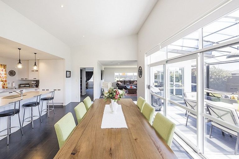 Photo of property in 2 Morocco Terrace, Kelvin Grove, Palmerston North, 4414