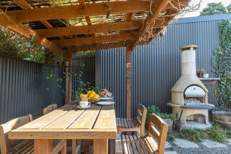 Photo of property in 90 Gillies Crescent, Waimarama, Havelock North, 4294