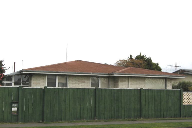 Photo of property in 1/1012 Plunket Street, Saint Leonards, Hastings, 4120