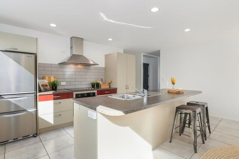 Photo of property in 1 Olympic Lane, Edgeware, Christchurch, 8013