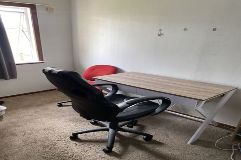 Photo of property in 133 Onewa Road, Northcote, Auckland, 0627