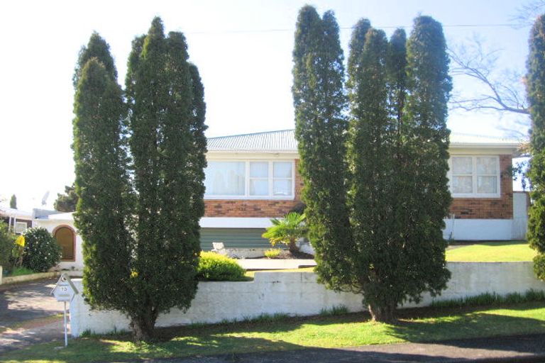 Photo of property in 13 Renwick Street, Papakura, 2110