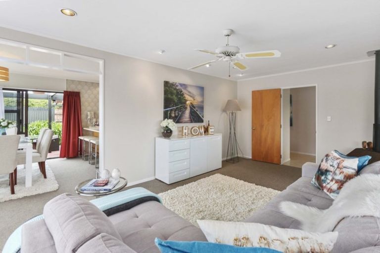Photo of property in 6 Larkspur Court, The Gardens, Auckland, 2105